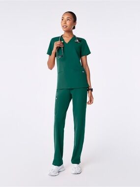 FIGS Casma & Yola Scrub Set Hunter Green Size M Women's EUC